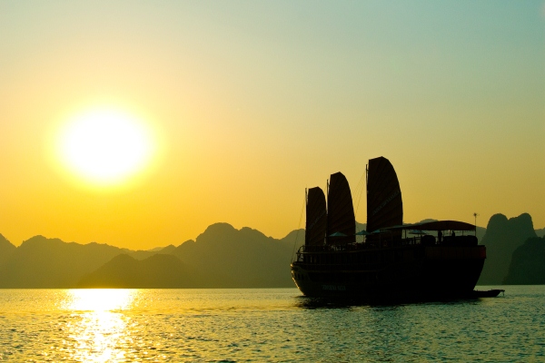 02D/01N - Luxury Cruise Through Vietnam's Historic Halong Bay Aboard Indochina Sails Luxury Junks