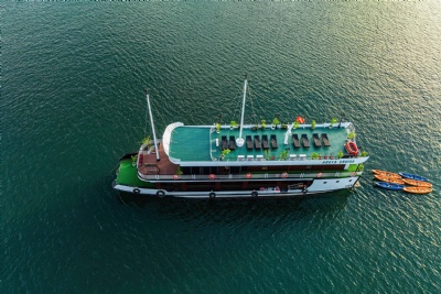 Off the beaten path in Cat Ba island, Halong and Lan Ha bays